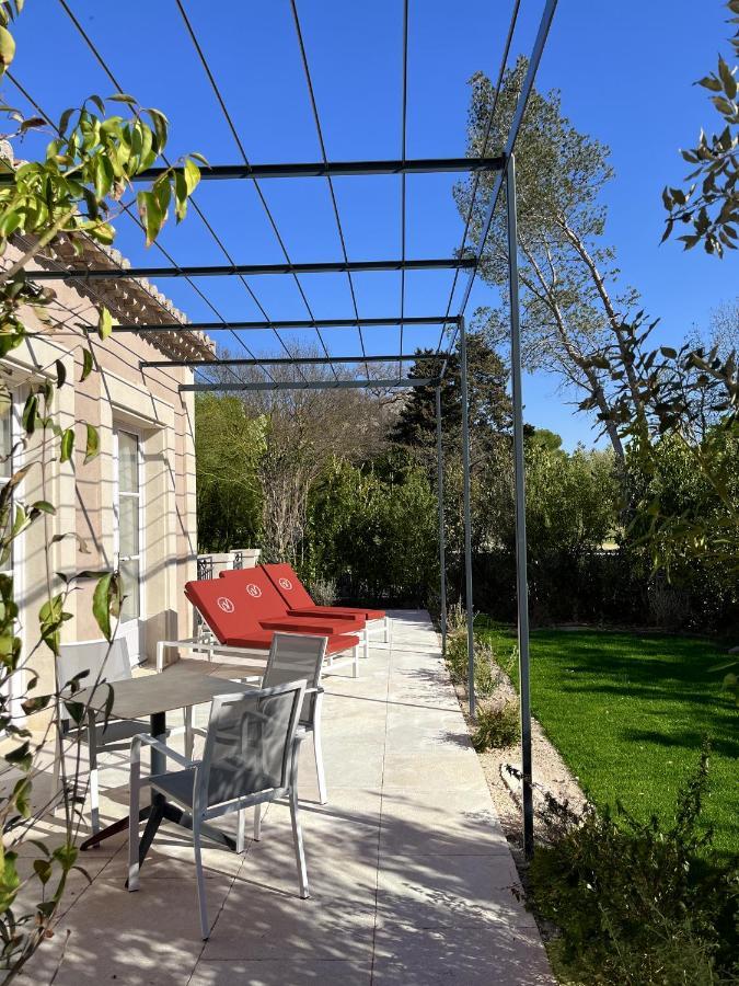 Hotel Domaine De Valmouriane Saint-Rémy-de-Provence Esterno foto